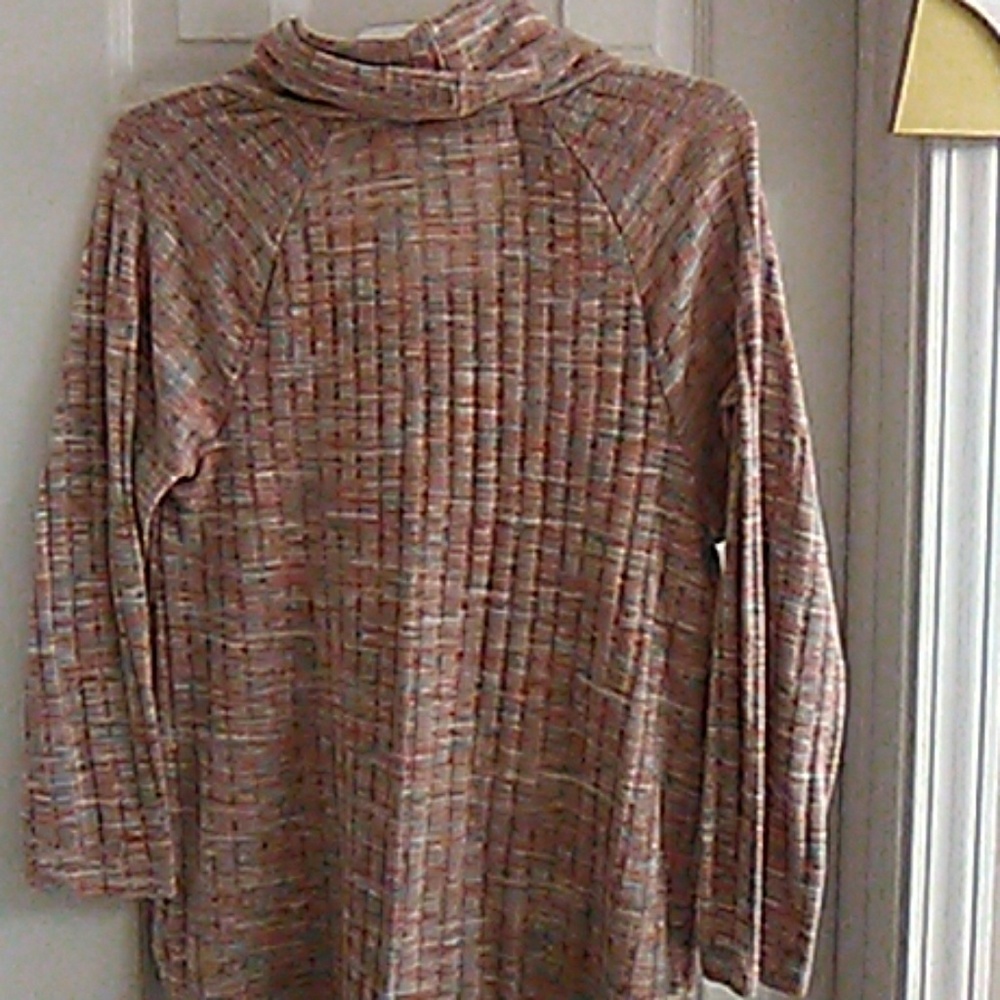 Sweater - Picture 3 of 3